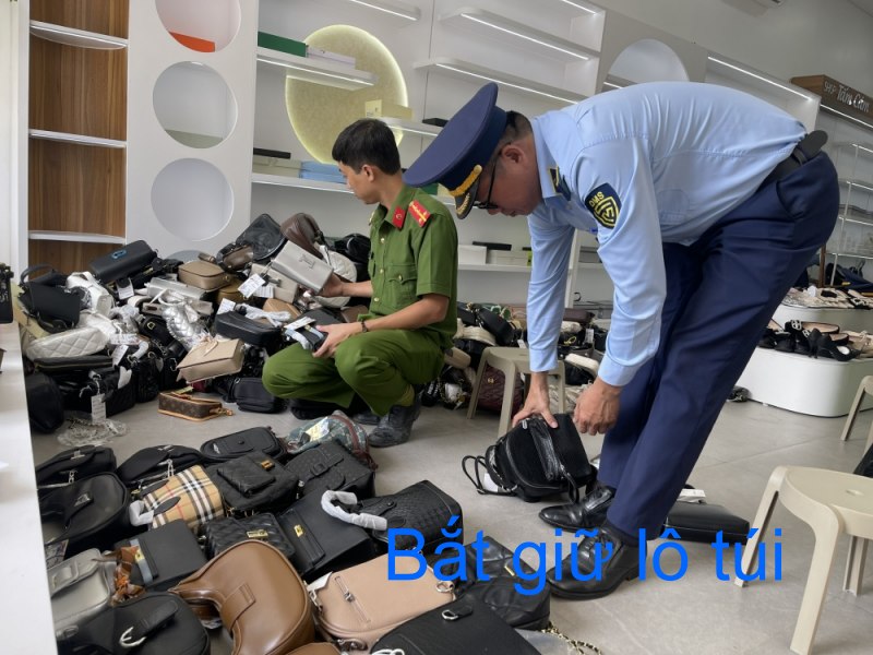 Hàng giả là gì? 8 Bắt hàng giả