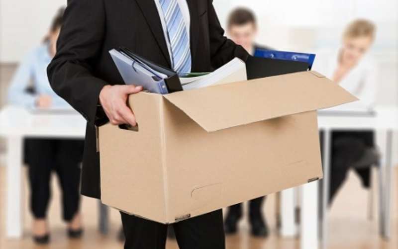 áp dụng hình thức sa thải nhân viên